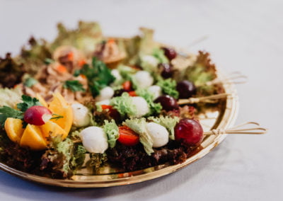 Finger food - szaszłyki z mini mozarellą i winogronami
