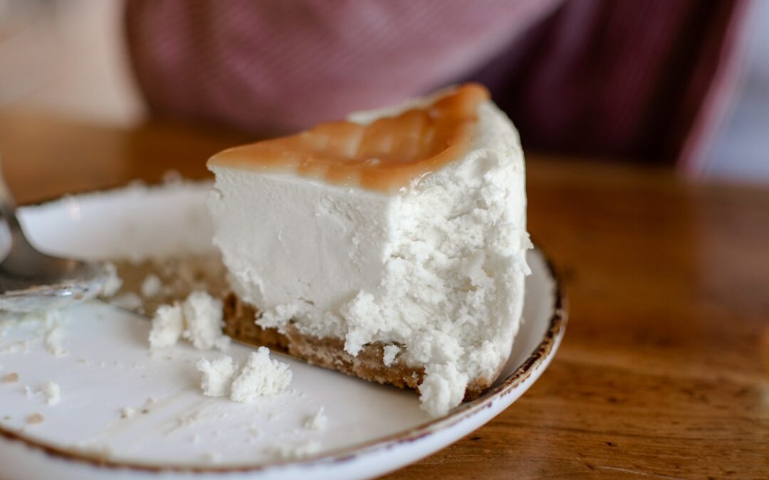 Ile kosztuje blacha sernika domowego: porównanie cen