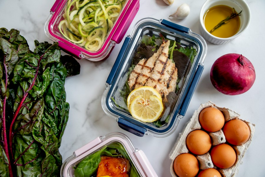 Photo weight loss meal prep boxes